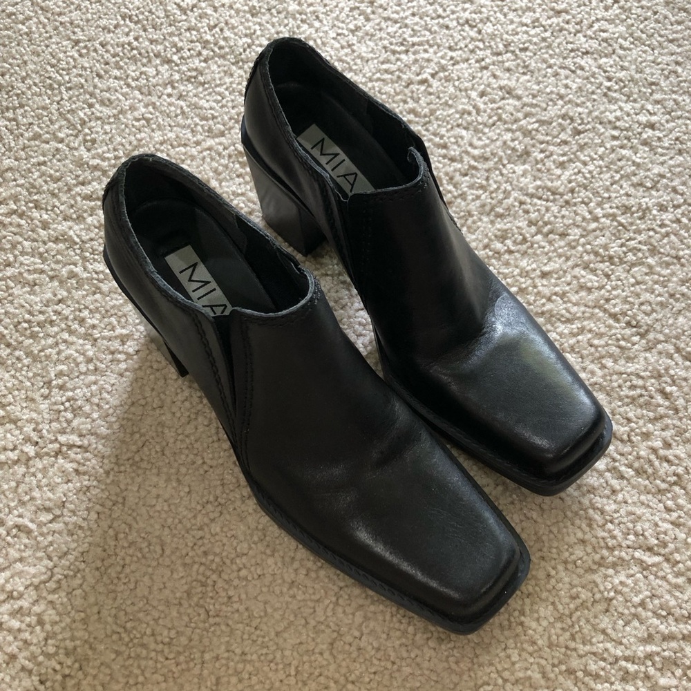 MIA Vintage 90s Square Toe Chunky Heel Booties, Black Leather • 7.5 - Picture 2 of 6